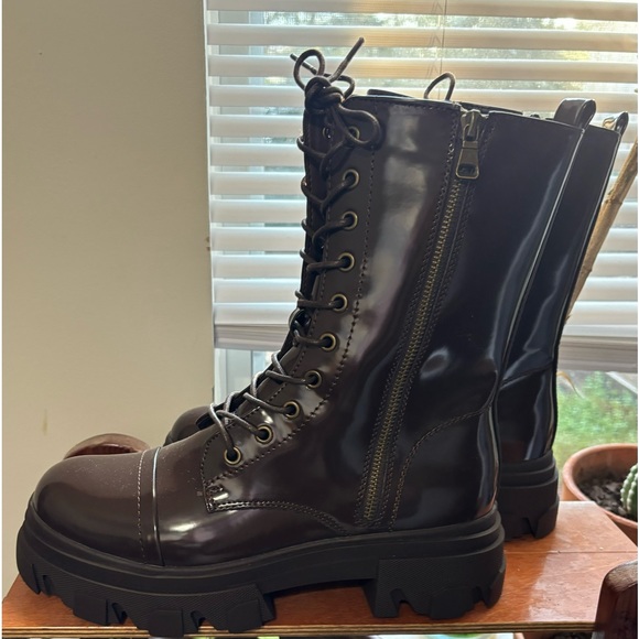 NWOT Dream Pairs chocolate brown lace up chunky boots size 9.5 - Picture 1 of 5